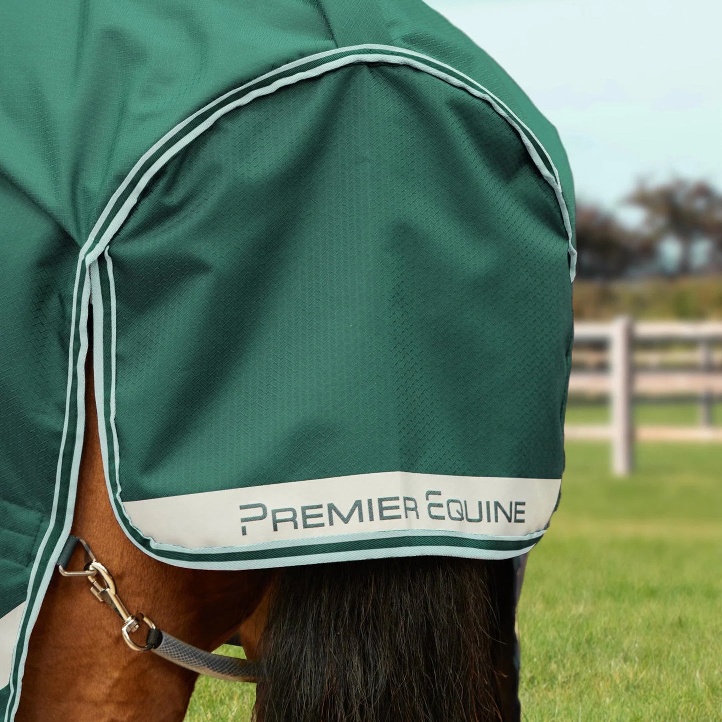 Couverture Cheval Imperméable 600D 100g Stratus Premier Equine avec Couvre-cou
