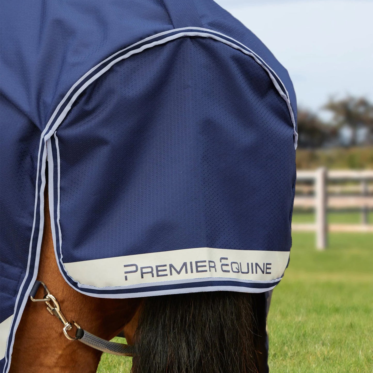 Couverture Cheval Imperméable 600D 100g Stratus Premier Equine avec Couvre-cou