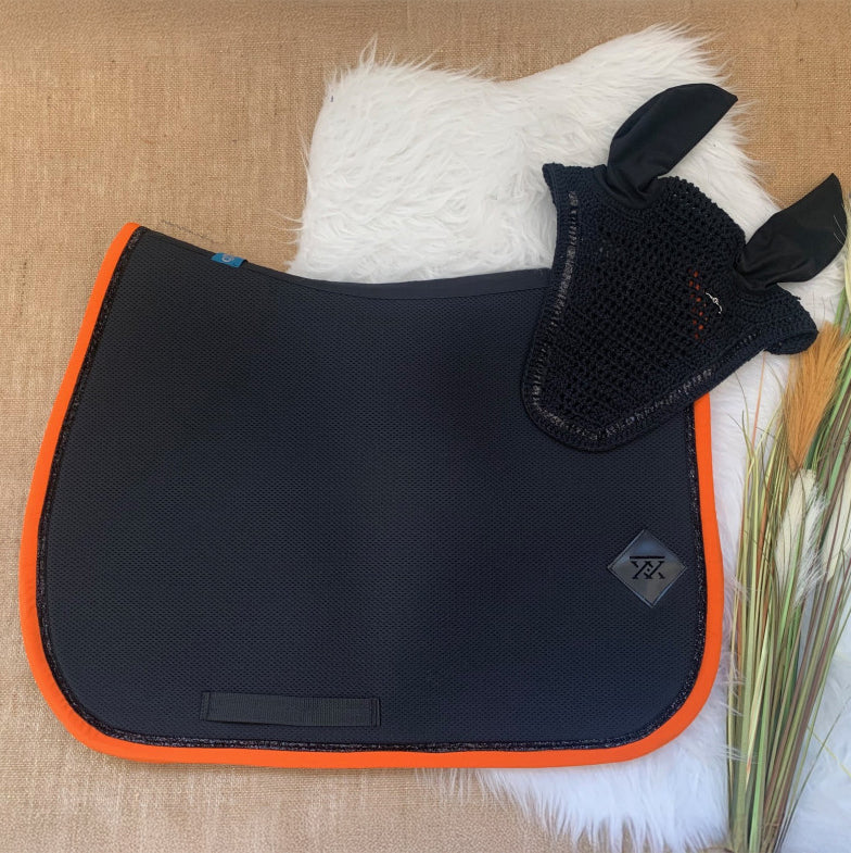 Tapis de Selle Oxxer Mesh Noir Bord Couleur – Respirant et Élégant