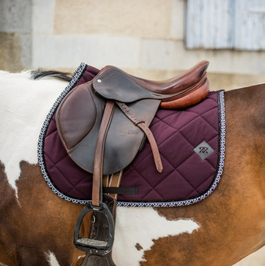 Tapis de Selle Oxxer Monogramme – Coloris Estivaux et Confort Premium