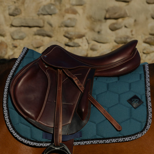 Tapis de Selle Oxxer Monogramme – Coloris Estivaux et Confort Premium